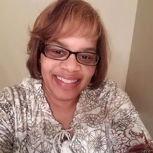 Meet your Posher, Lacresha